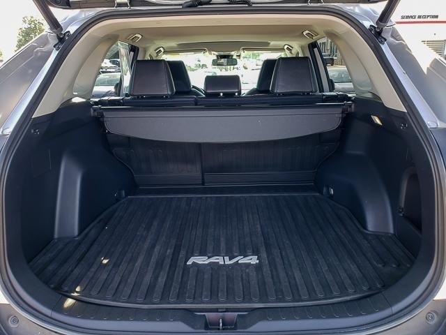 2022 Toyota RAV4 Hybrid XLE Premium photo 22