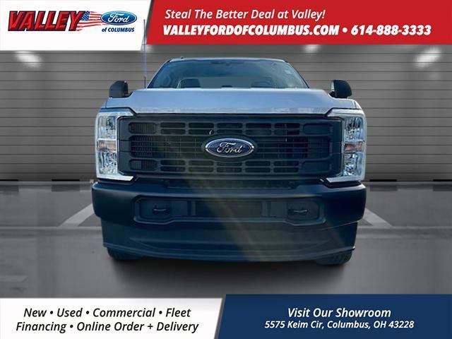 2026 Ford F-350 photo 2