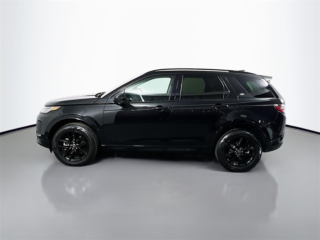 2025 Land Rover Discovery Sport S photo 5