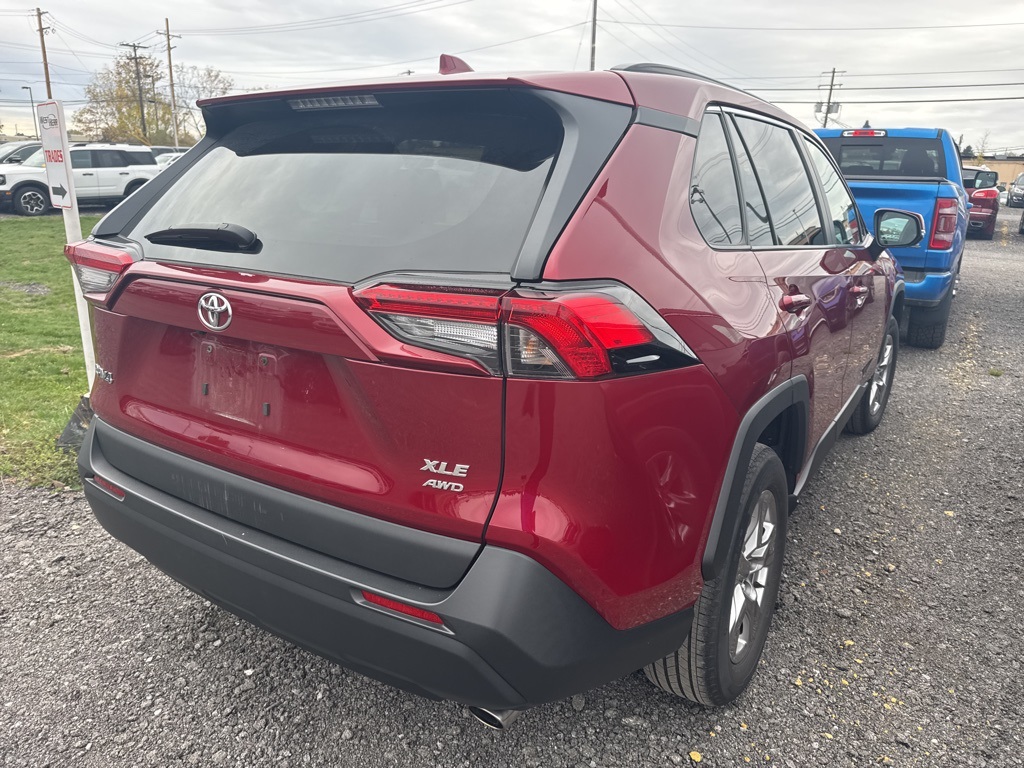 Used 2022 Toyota RAV4 XLE with VIN 2T3P1RFV6NW326438 for sale in Kansas City