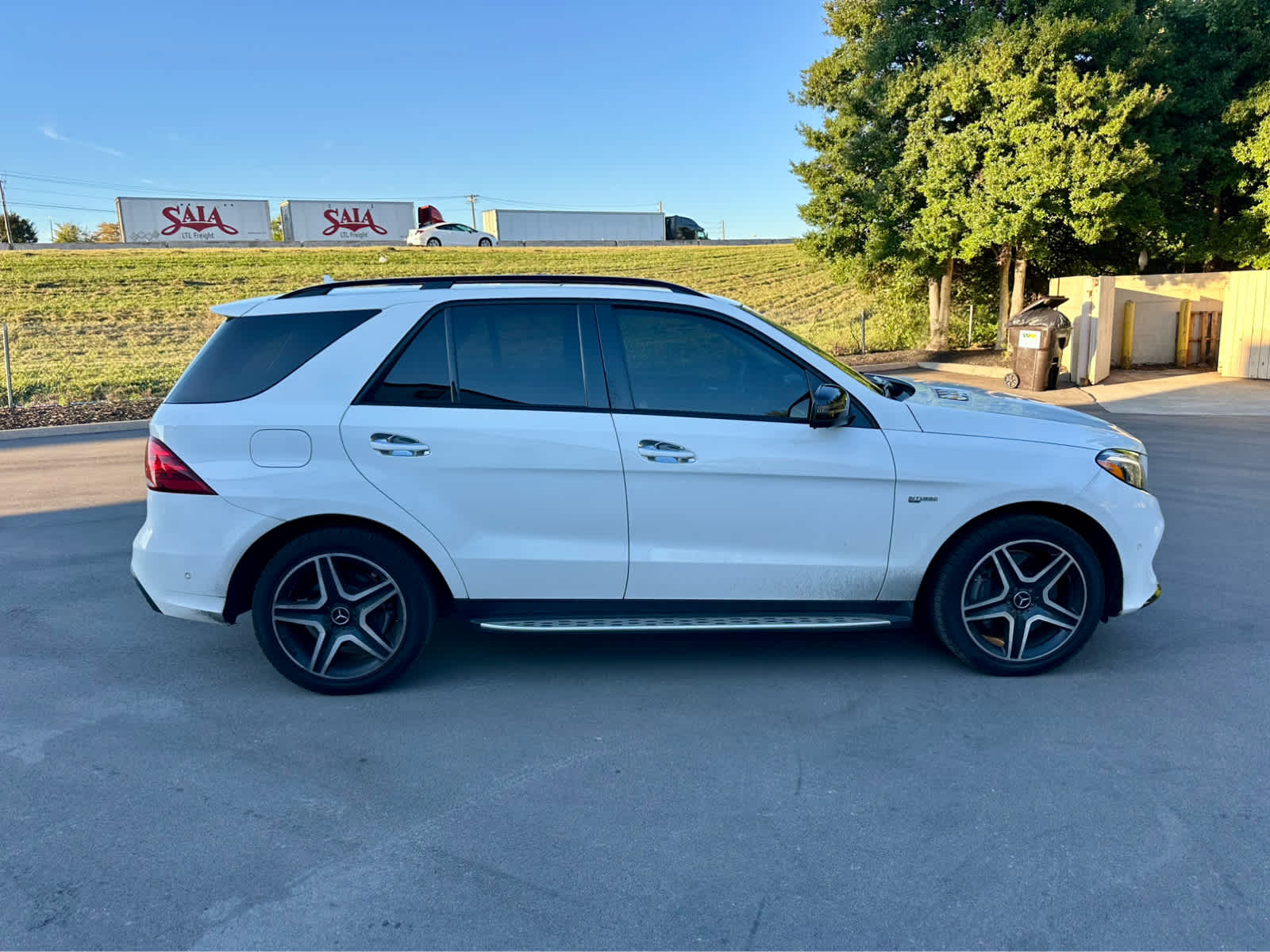 2017 Mercedes Benz GLE AMG 43 4MATIC photo 4
