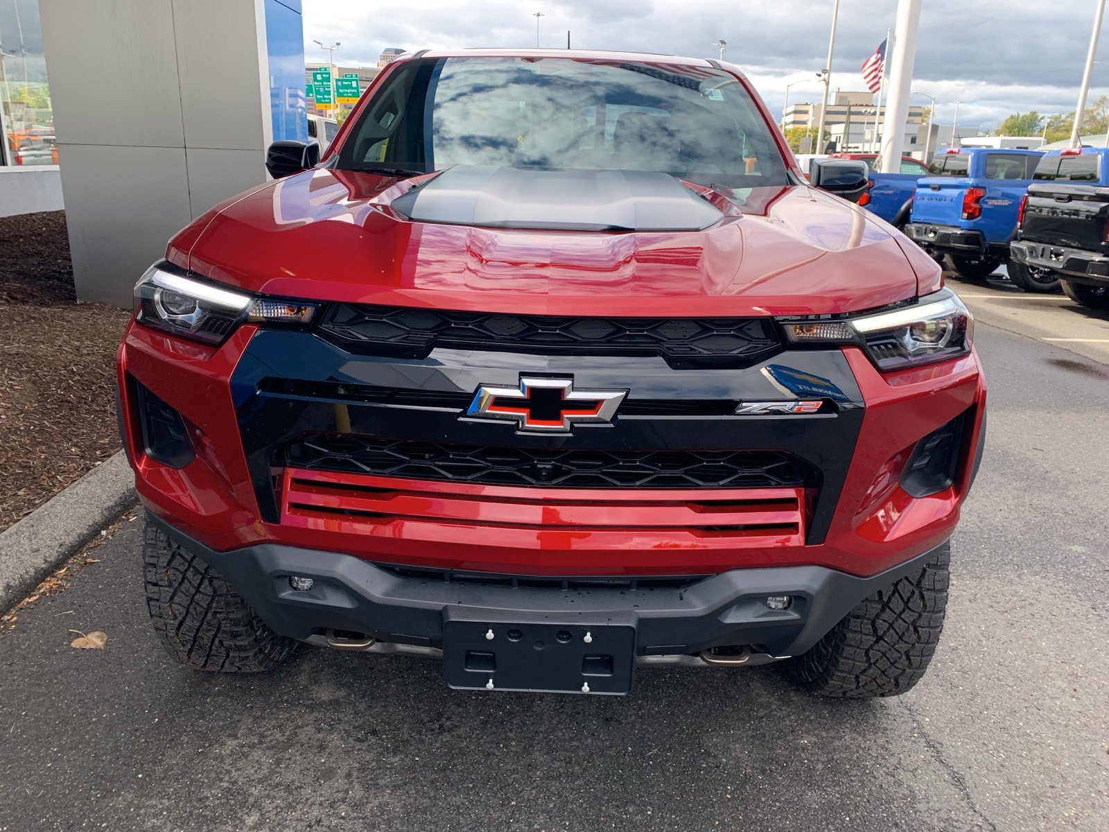 2026 Chevrolet Colorado ZR2 photo 2