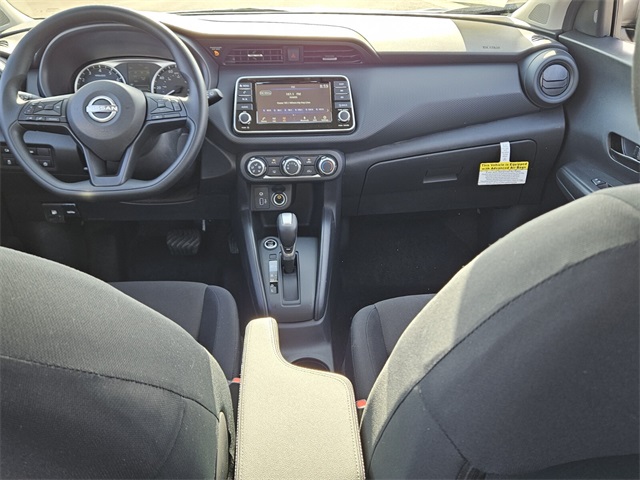 2025 Nissan Kicks Play S photo 7