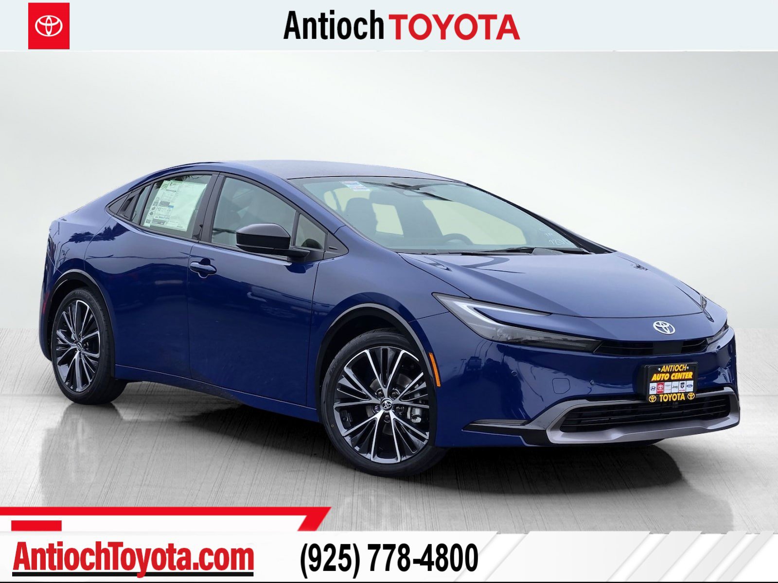 2026 Toyota Prius Limited's photo