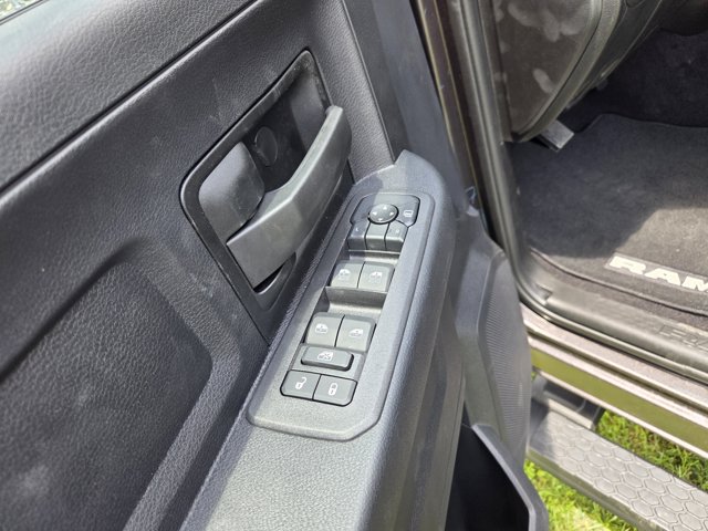 2025 Ram 2500 Tradesman photo 11