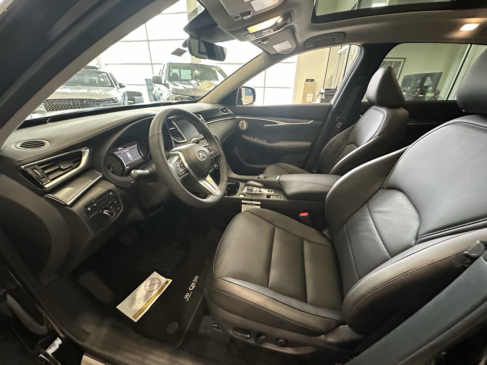 2025 Infiniti QX50 Luxe AWD photo 12