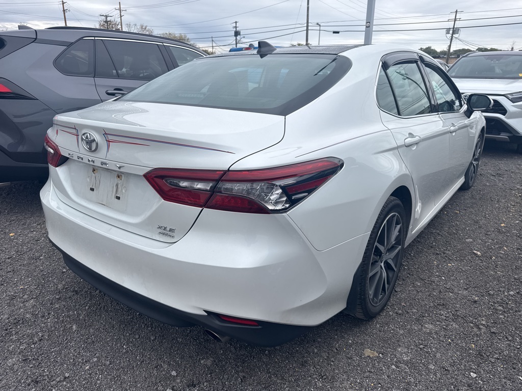 2022 Toyota Camry XLE photo 2