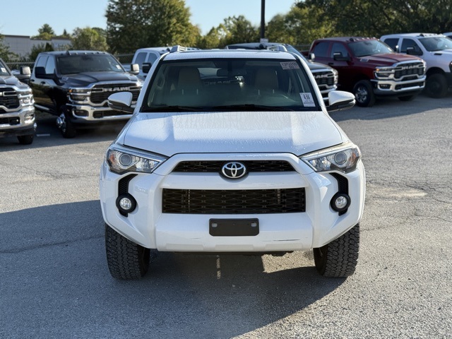2016 Toyota 4Runner SR5 Premium photo 3