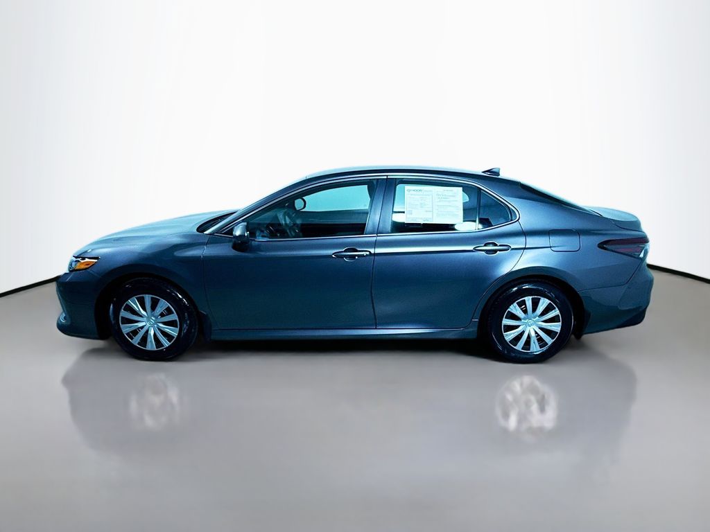 2023 Toyota Camry Hybrid LE photo 4