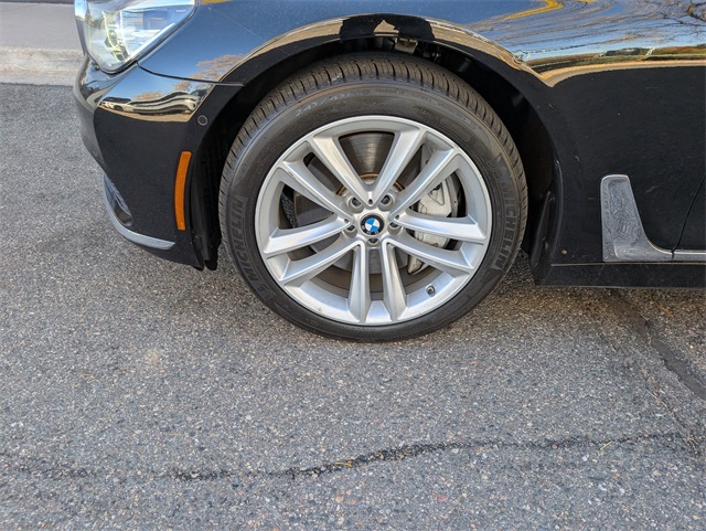 2017 Bmw 750i / B7 xDrive photo 4