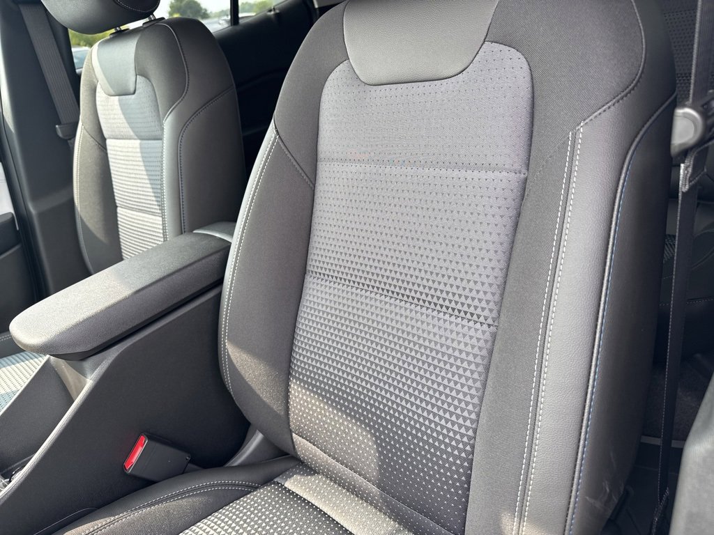 2025 Chevrolet Trax LT photo 13