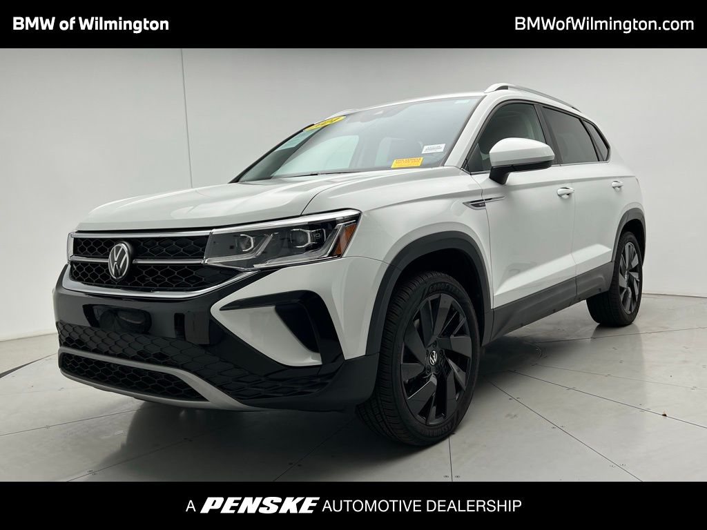 2024 Volkswagen Taos SEL's photo