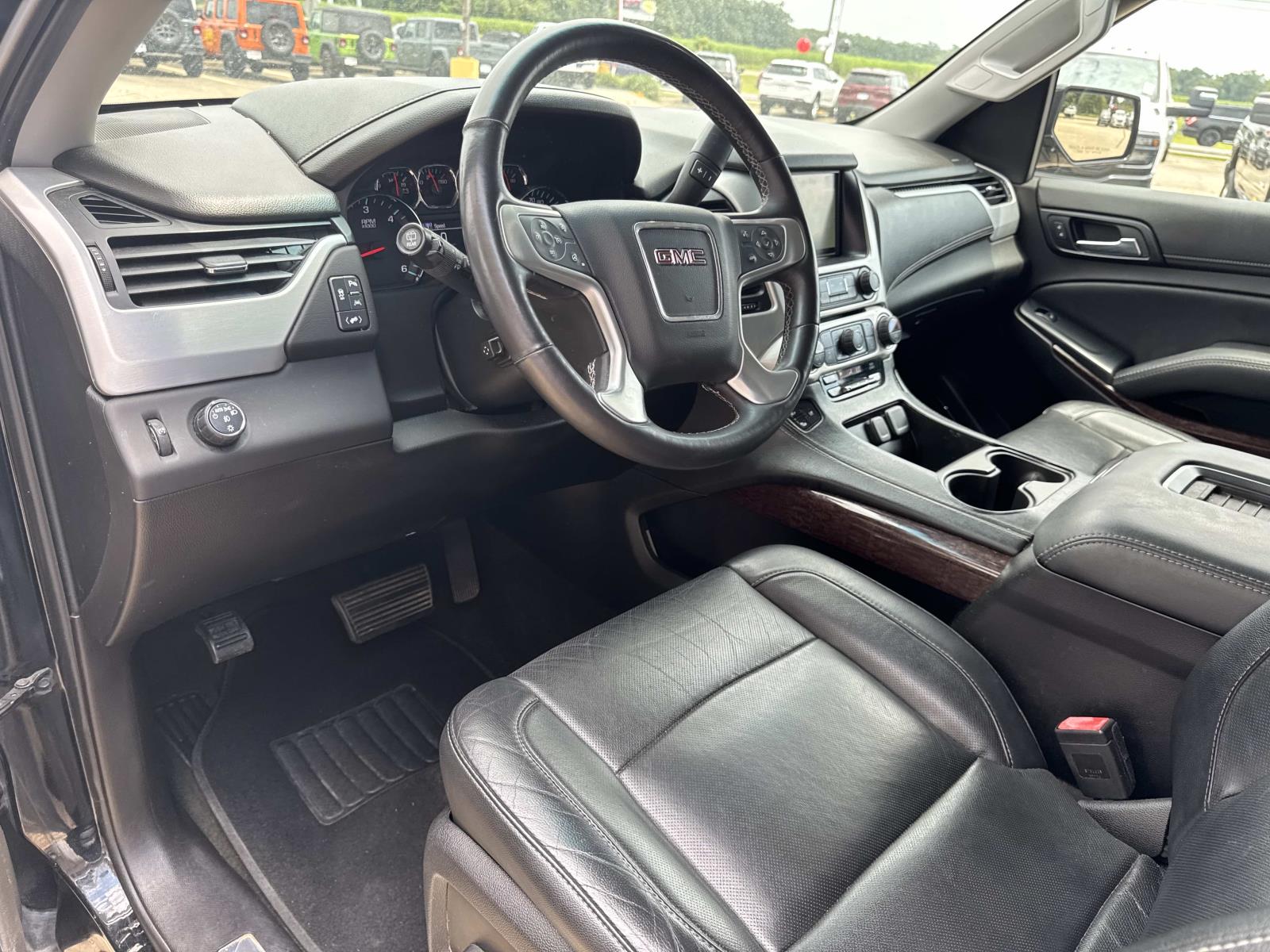 2017 Gmc Yukon SLT photo 17
