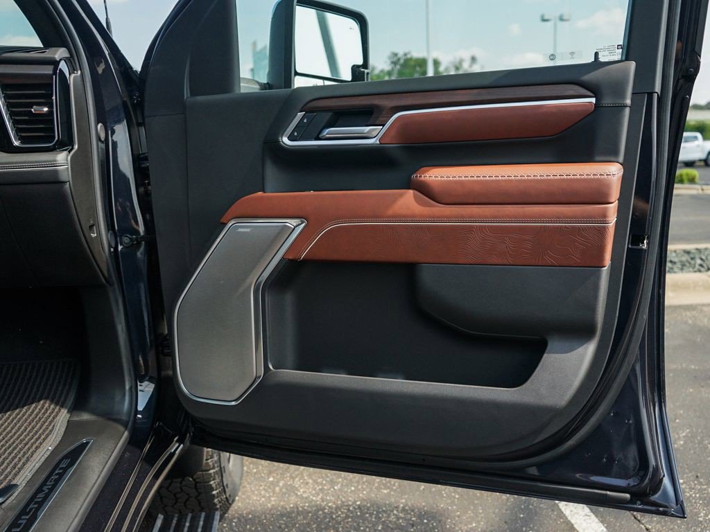 2025 Gmc Sierra 3500 HD Denali Ultimate photo 5