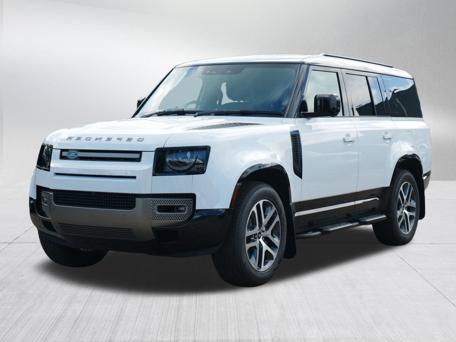 2025 Land Rover Defender X-Dynamic SE's photo