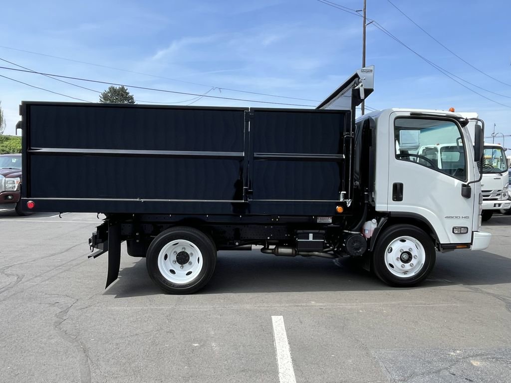 2025 Chevrolet Silverado 4500HD photo 4