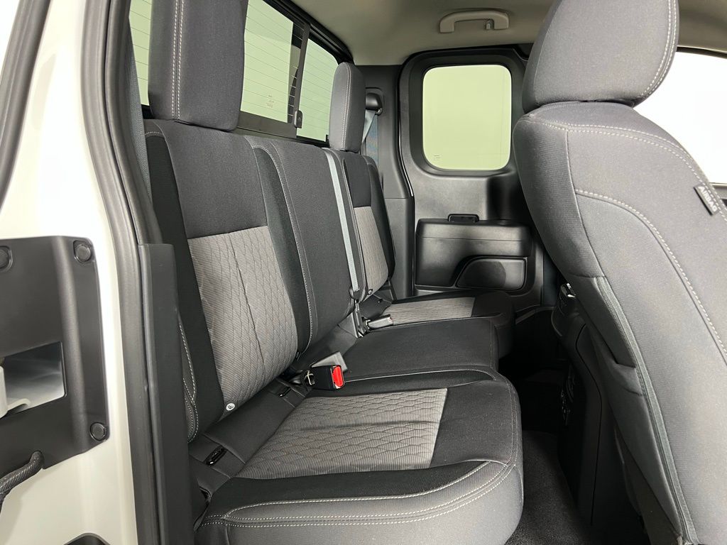 2024 Nissan Titan SV photo 24