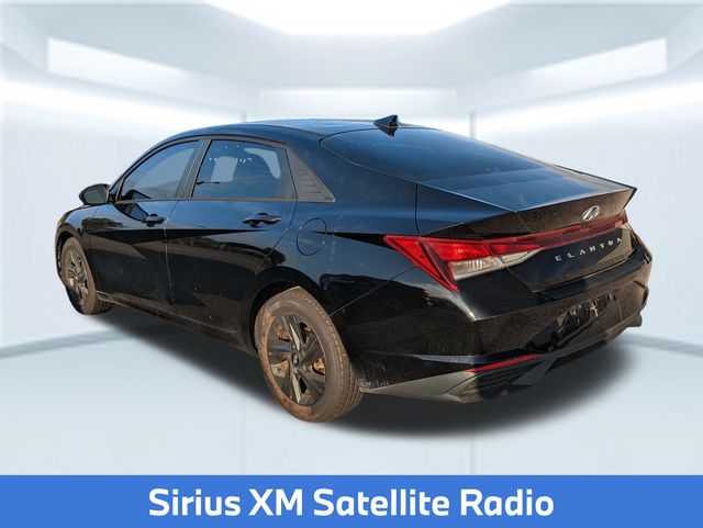 2022 Hyundai Elantra SEL Convenience photo 3
