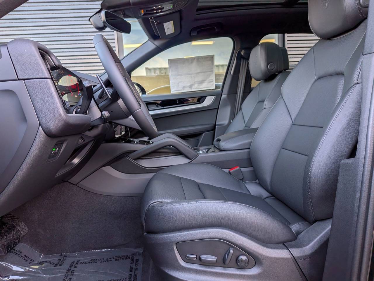 2026 Porsche Cayenne photo 4