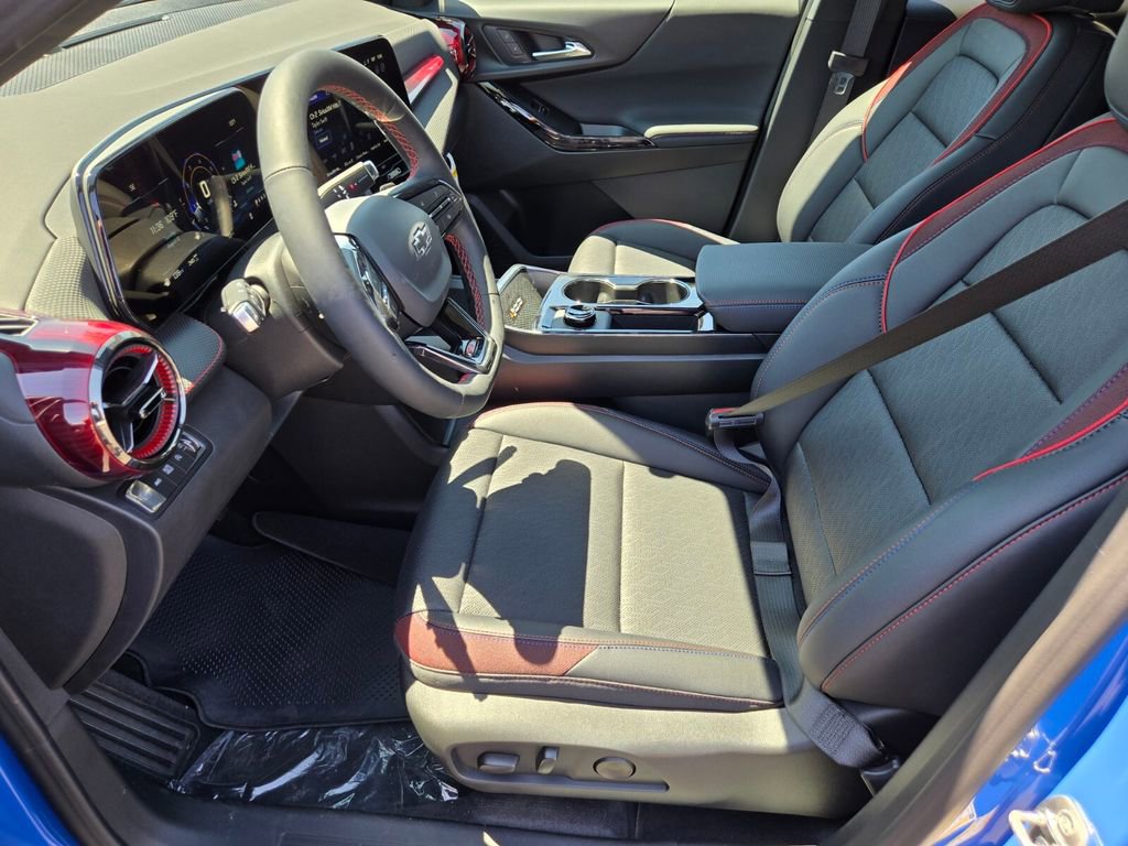 2026 Chevrolet Equinox RS photo 2