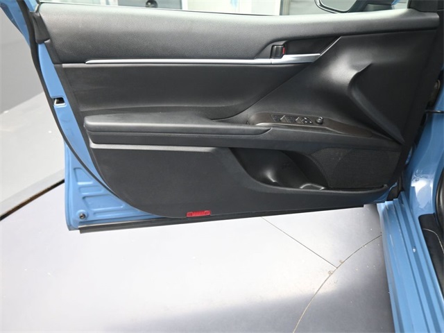 2023 Toyota Camry SE photo 16