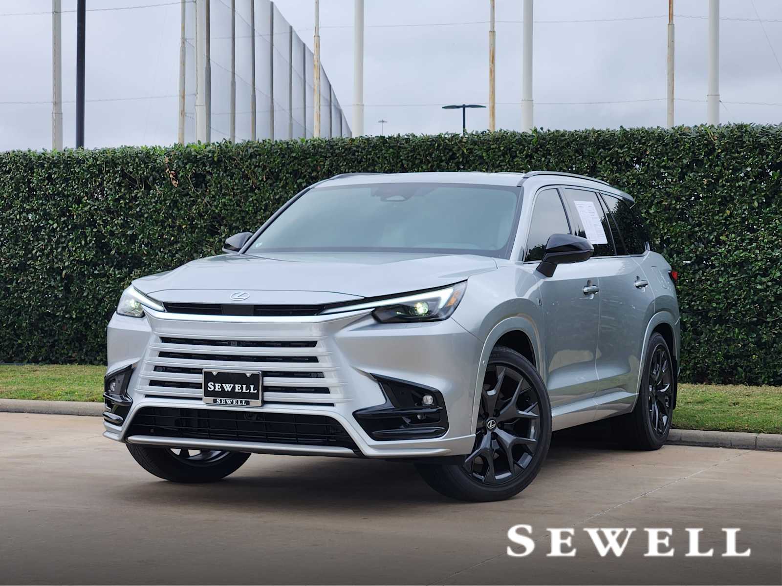 2026 Lexus TX Hybrid's photo