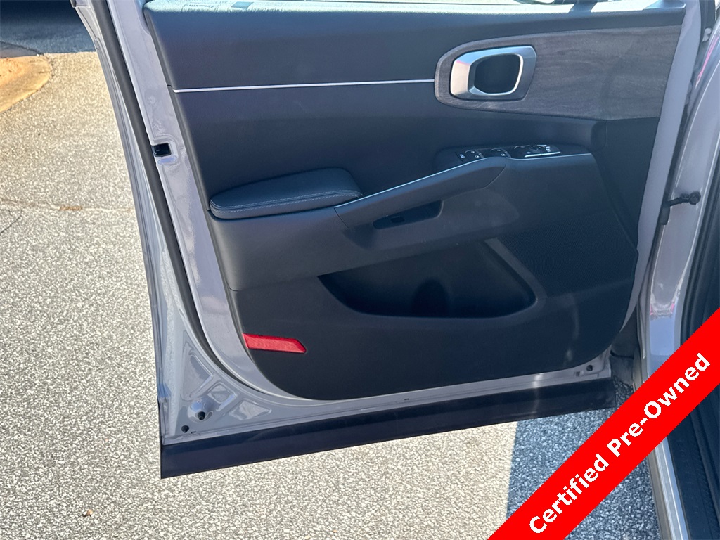 2023 Kia Sorento EX photo 10