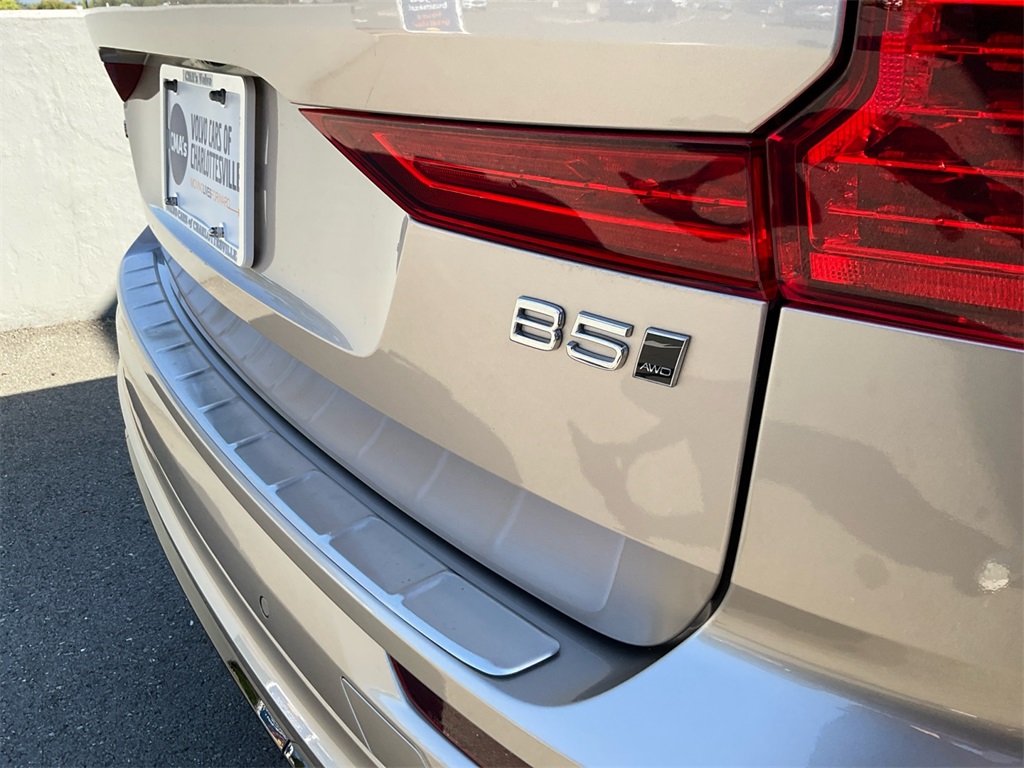 2024 Volvo XC60 B5 Plus photo 16