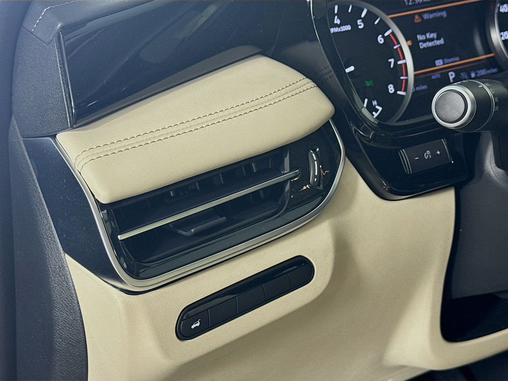 2025 Infiniti QX60 Pure AWD photo 9