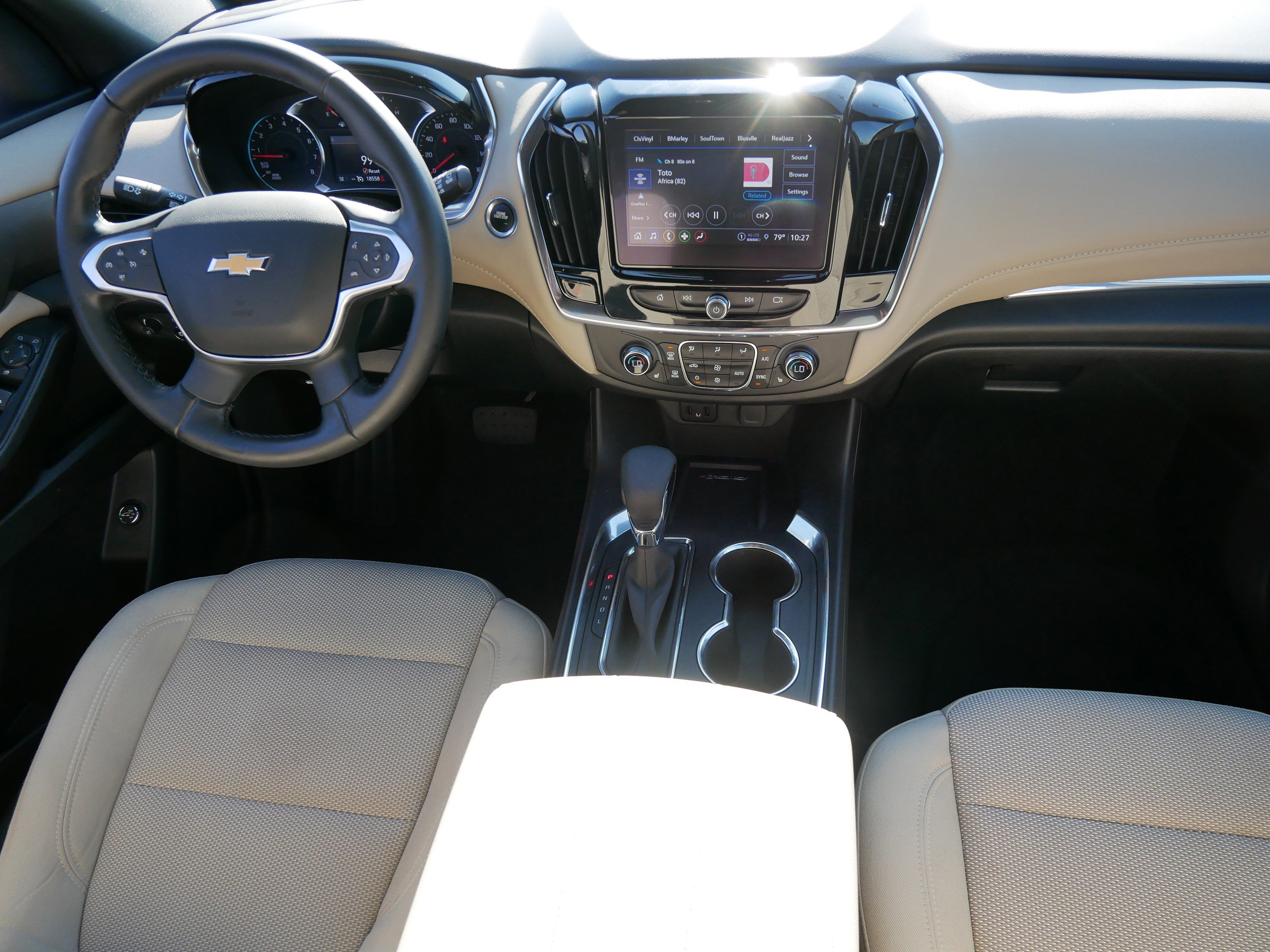 2023 Chevrolet Traverse Cloth photo 9