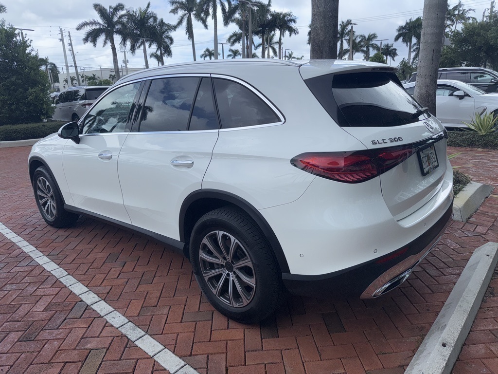 2024 Mercedes Benz GLC 300 4MATIC photo 7