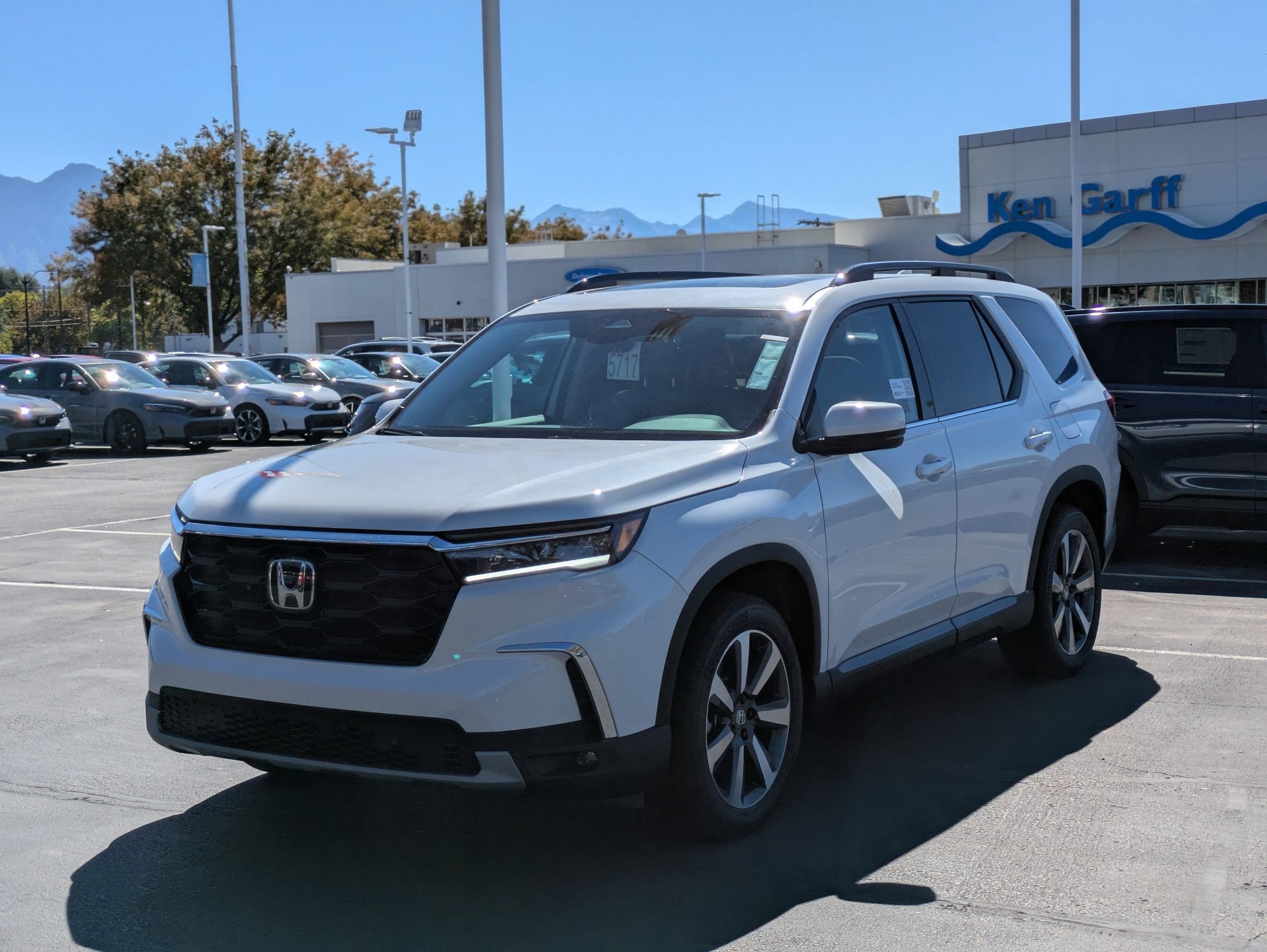 2025 Honda Pilot Touring photo 6