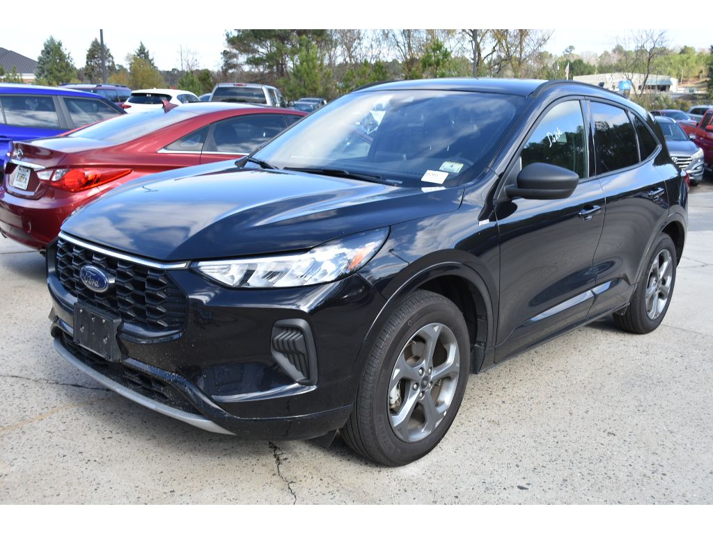 2024 Ford Escape ST-Line's photo