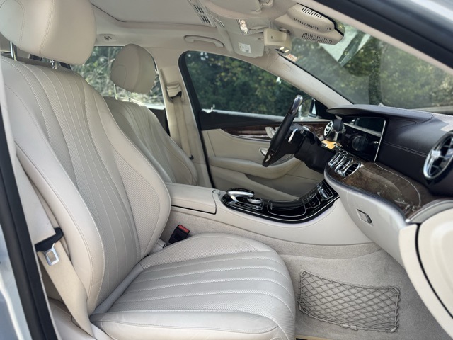 2018 Mercedes Benz E 400 4MATIC Wagon photo 21