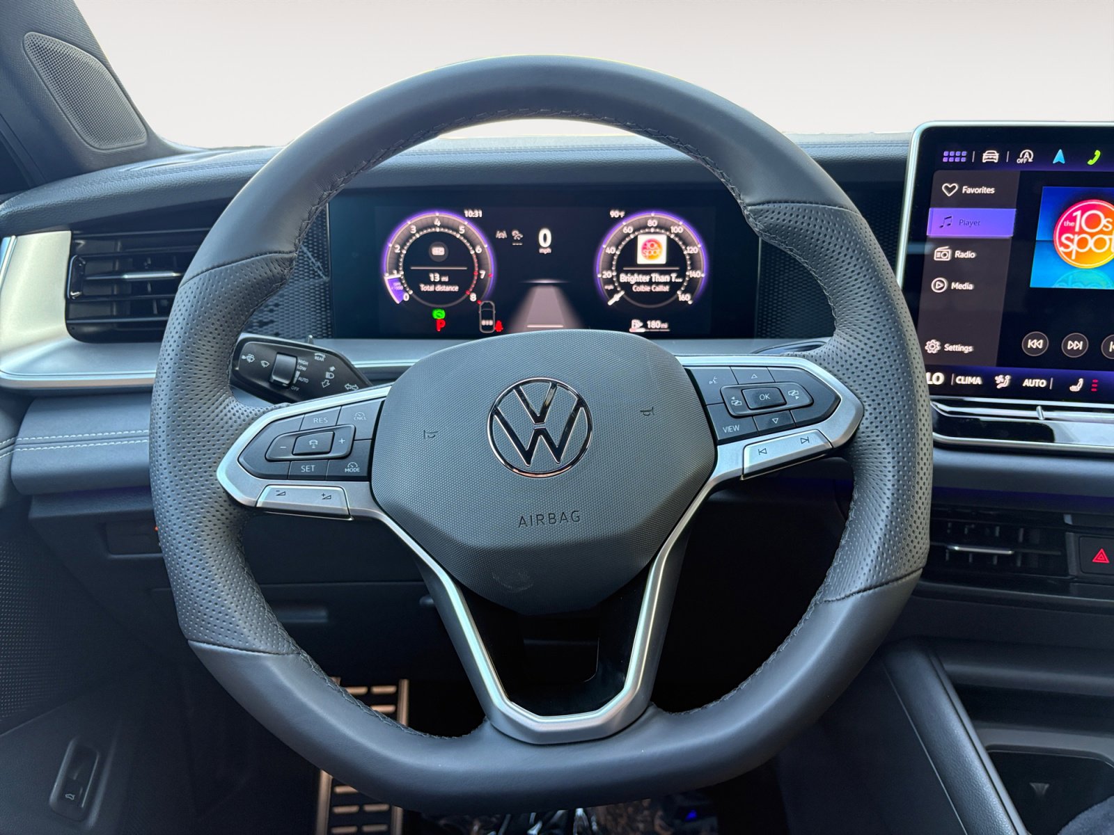 2025 Volkswagen Tiguan SE R-Line Black photo 15