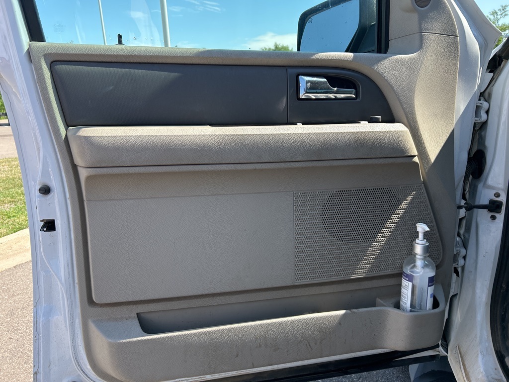 2010 Ford Expedition XLT photo 14