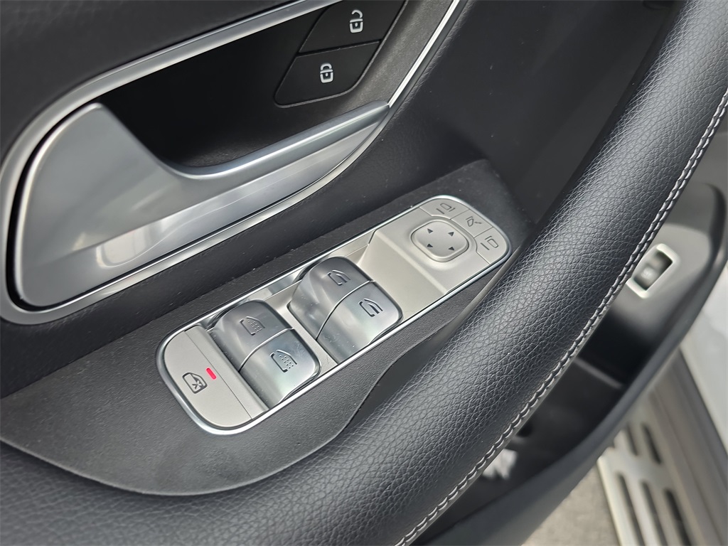 2025 Mercedes Benz GLS 450 4MATIC photo 18