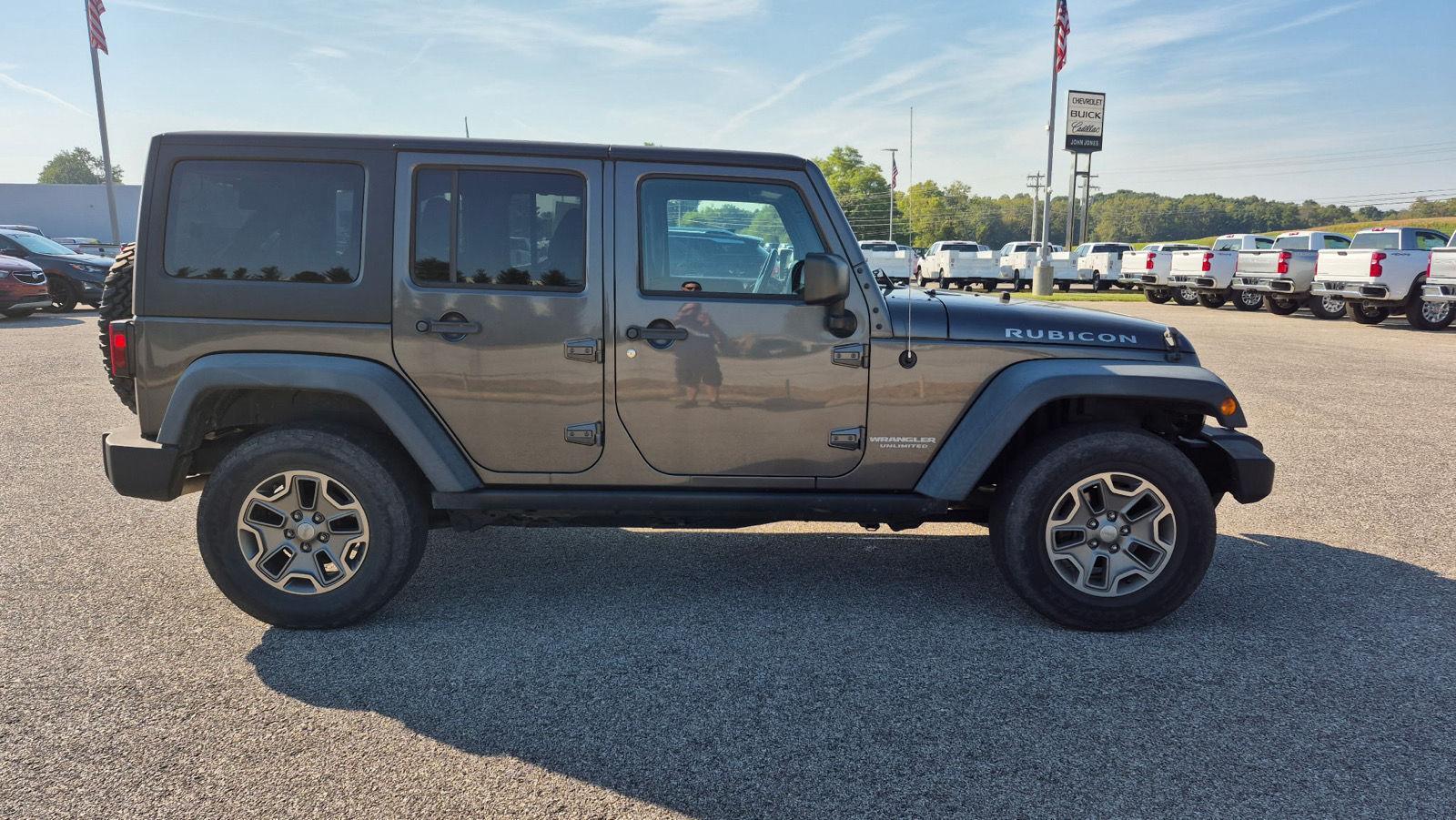 2016 Jeep Wrangler Unlimited Rubicon photo 4