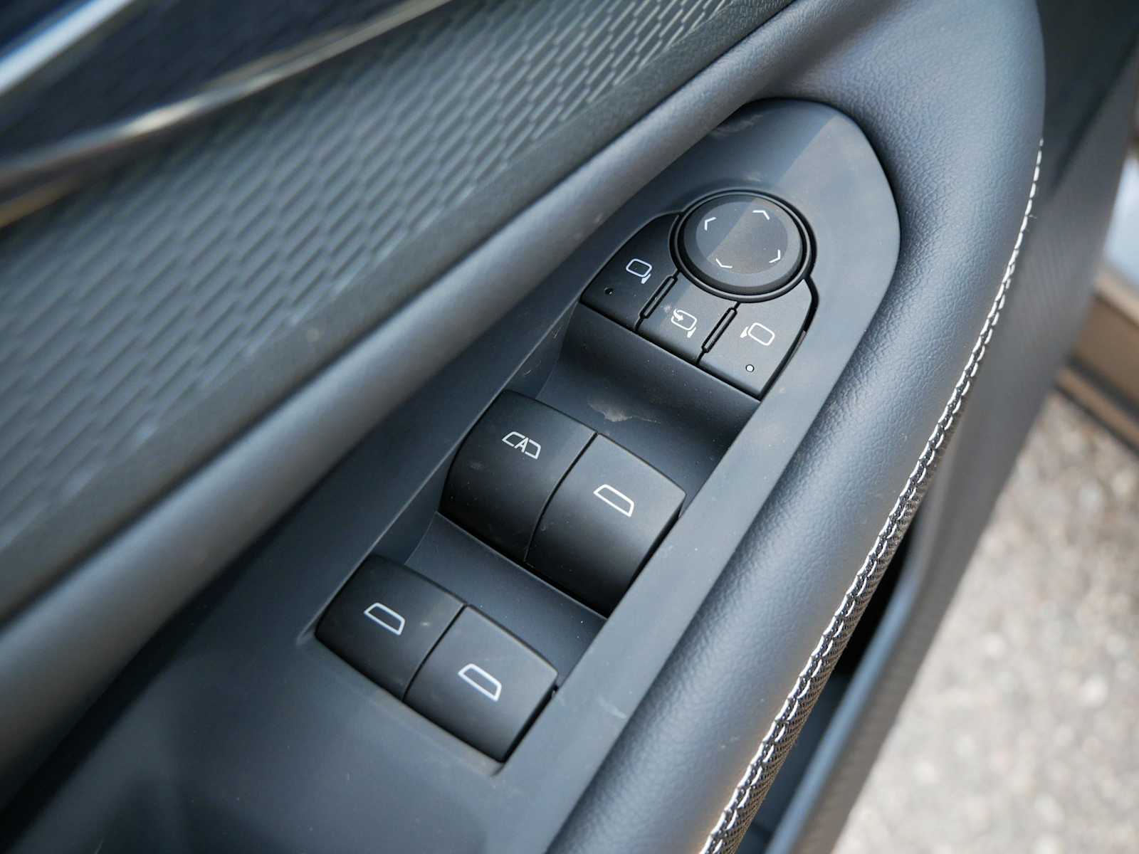 2025 Chevrolet Blazer EV photo 16