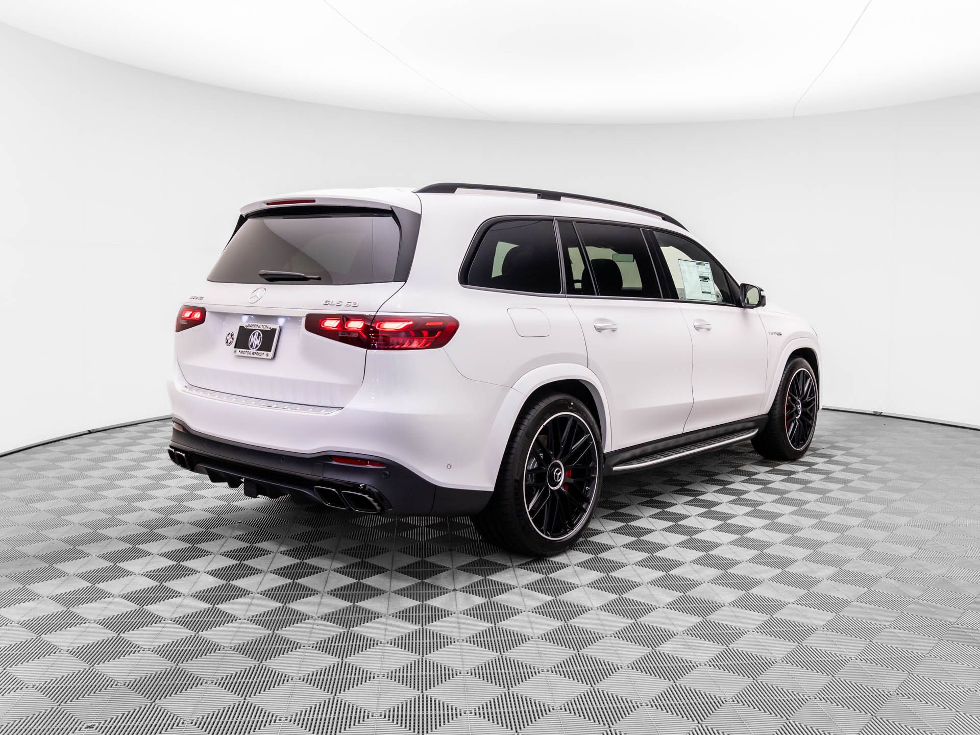 2025 Mercedes Benz GLS 63 AMG 4MATIC photo 3
