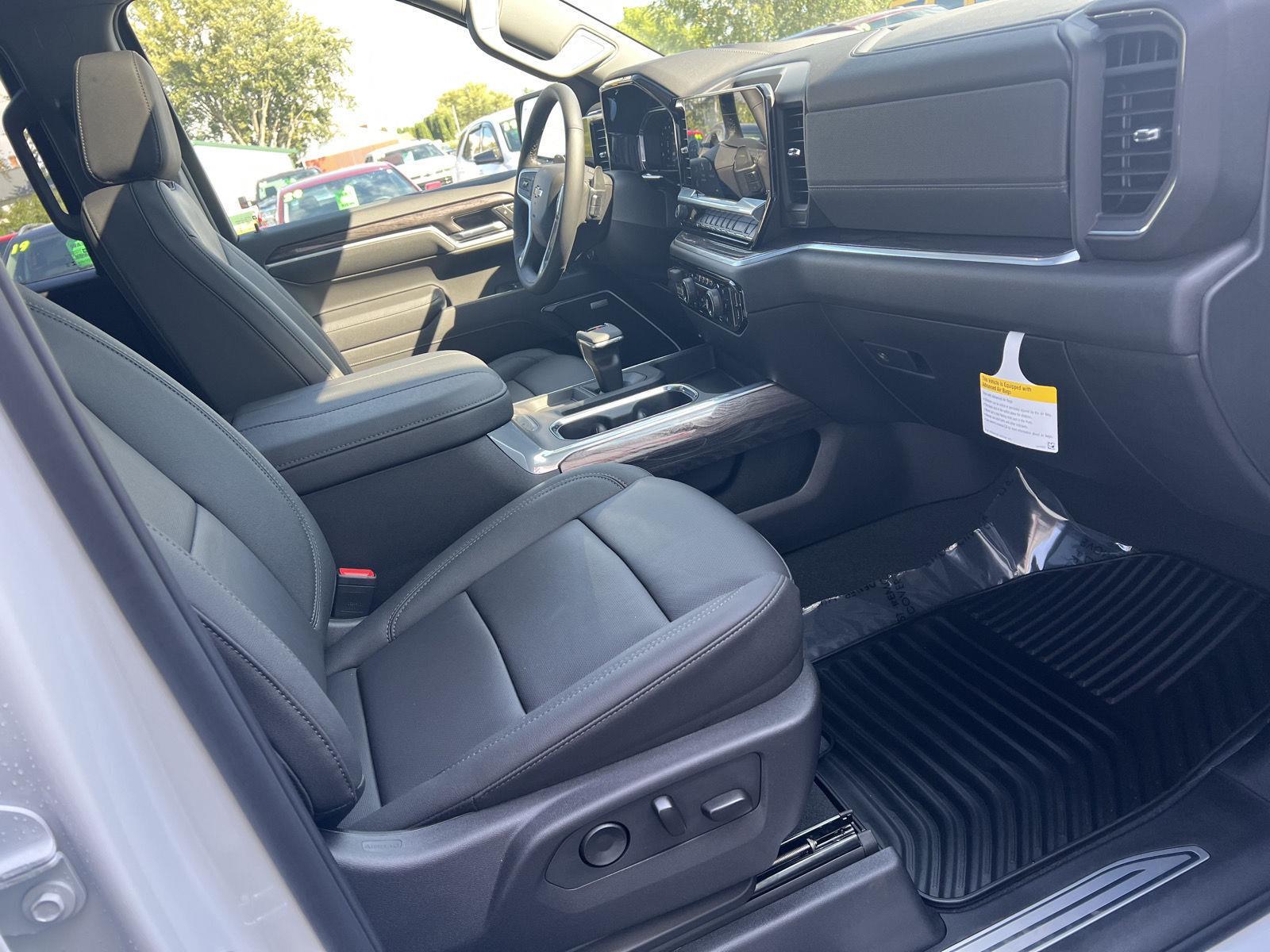 2026 Chevrolet Silverado LTZ photo 22