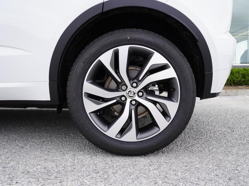 2024 Jaguar E-PACE P250 photo 6