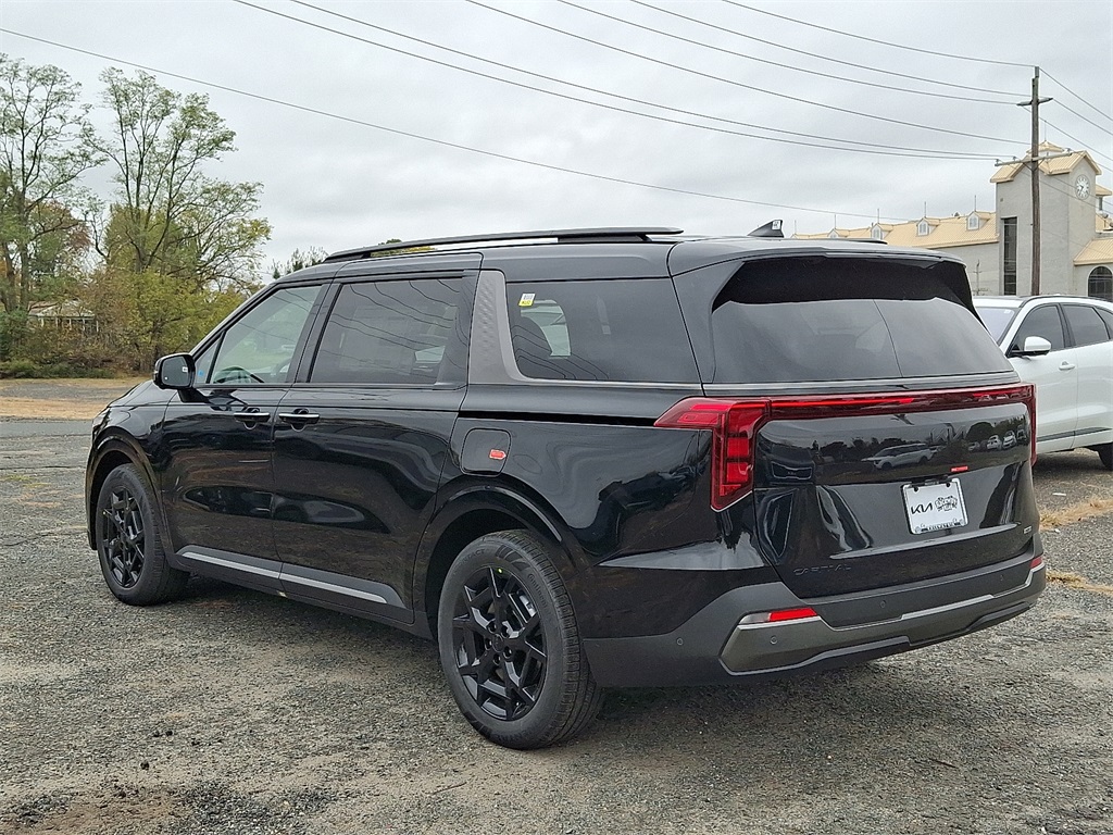 2026 Kia Carnival SX photo 3