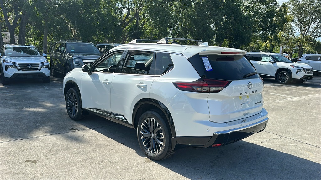 2025 Nissan Rogue Platinum photo 5