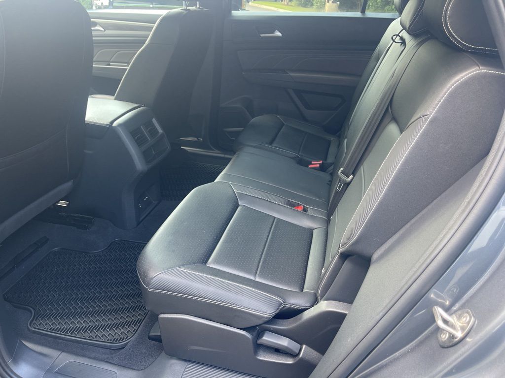 2023 Volkswagen Atlas Cross Sport SE Technology photo 22
