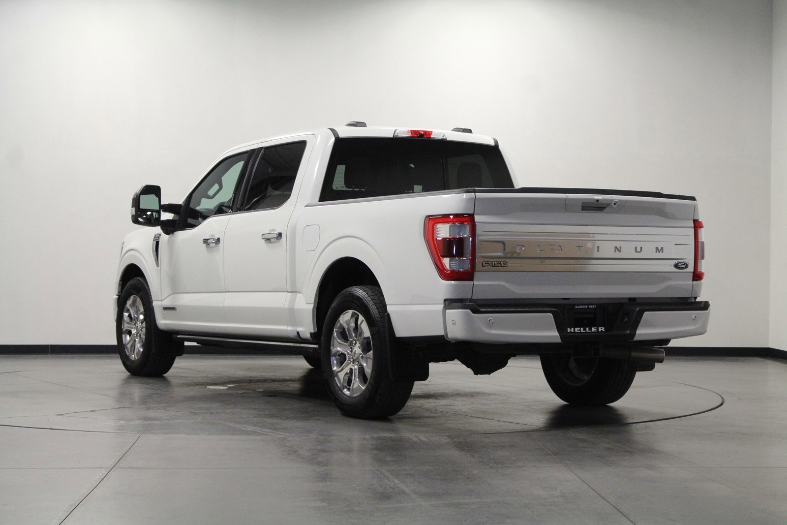 2023 Ford F-150 Platinum photo 5