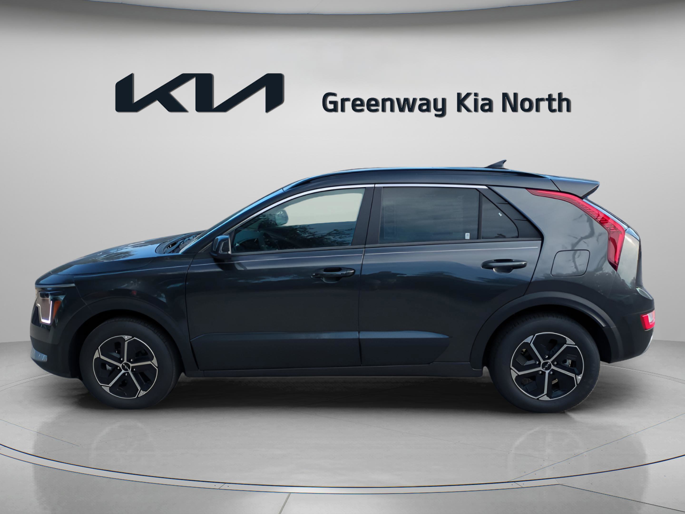 2025 Kia Niro EX photo 4