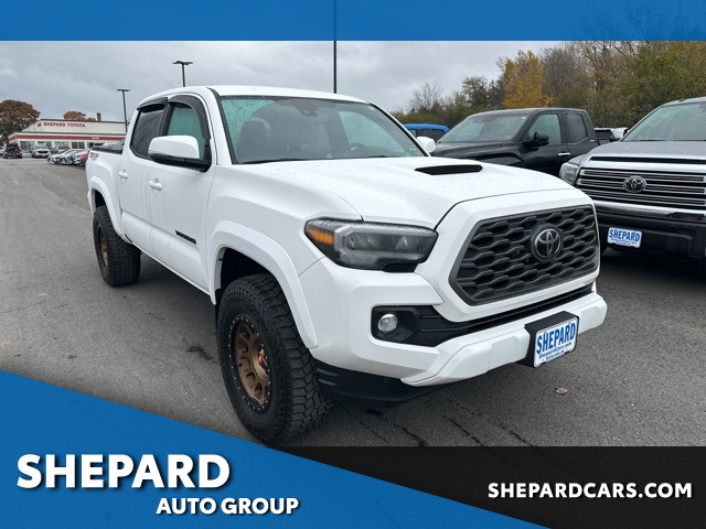 2023 Toyota Tacoma TRD Sport's photo