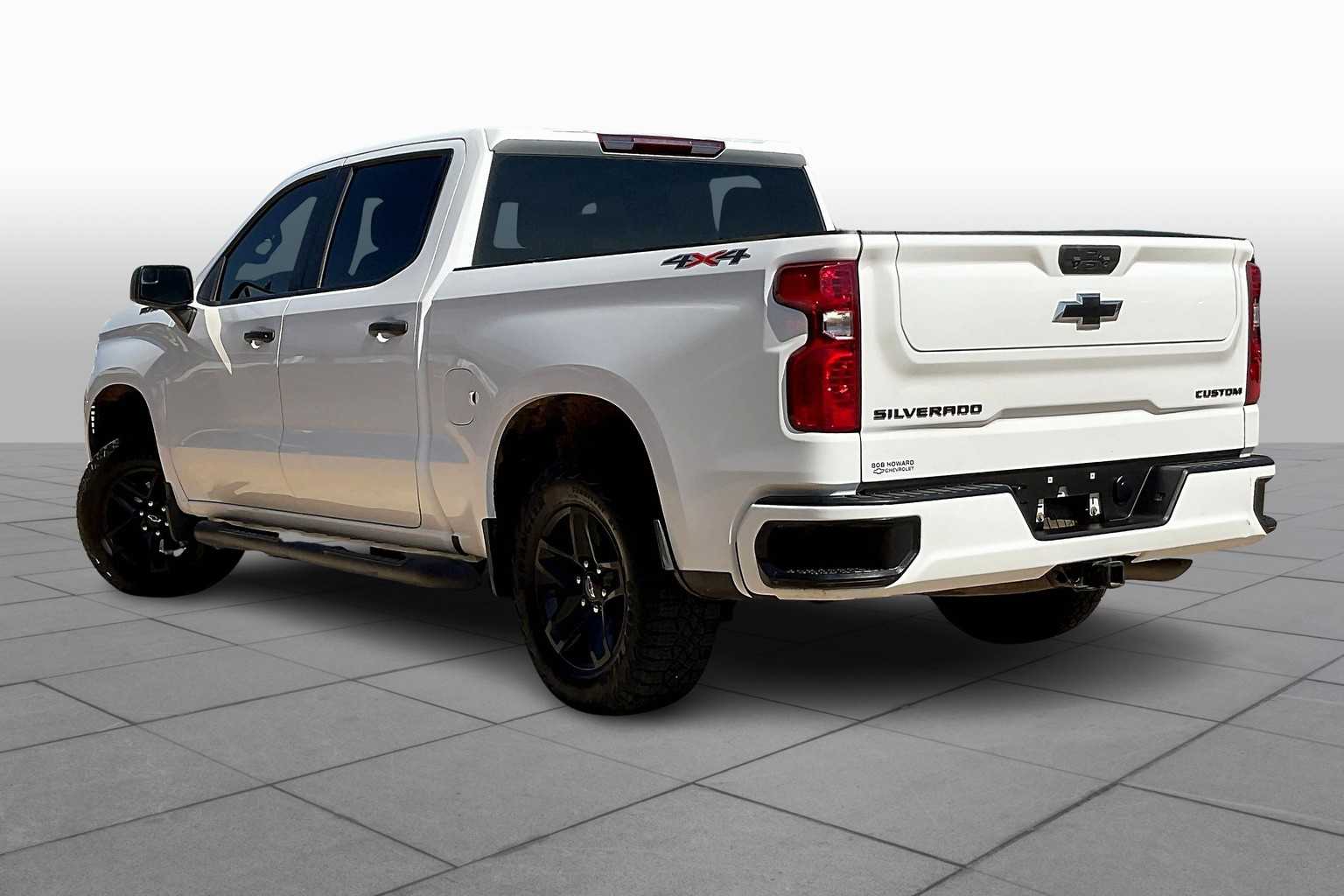 2024 Chevrolet Silverado 1500 Custom photo 11
