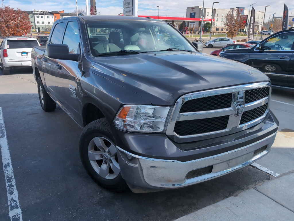 2021 Ram 1500 Classic Tradesman photo 3